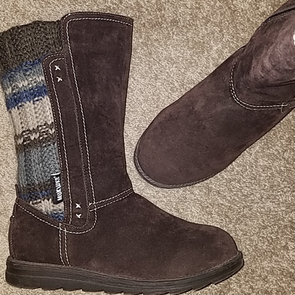 MukLuks Boots - Picture 2 of 7